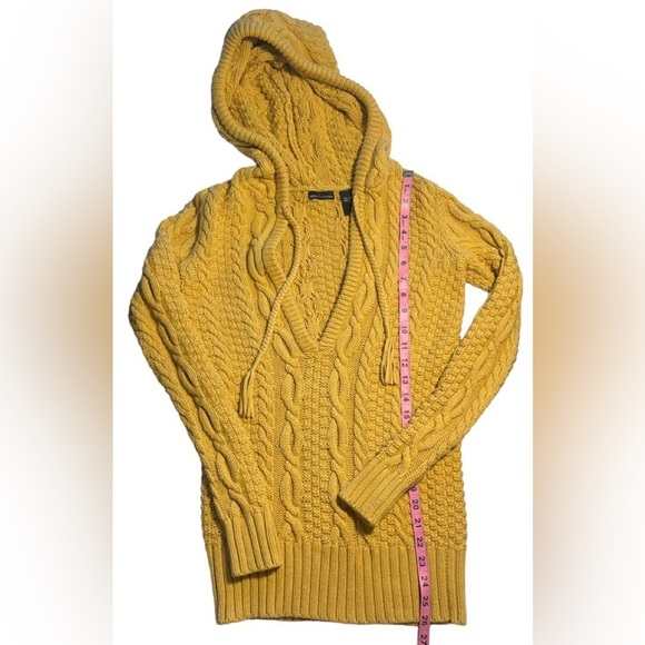 Victoria's Secret Moda International Mustard Cable Knit Sweater Small EUC - Picture 6 of 12